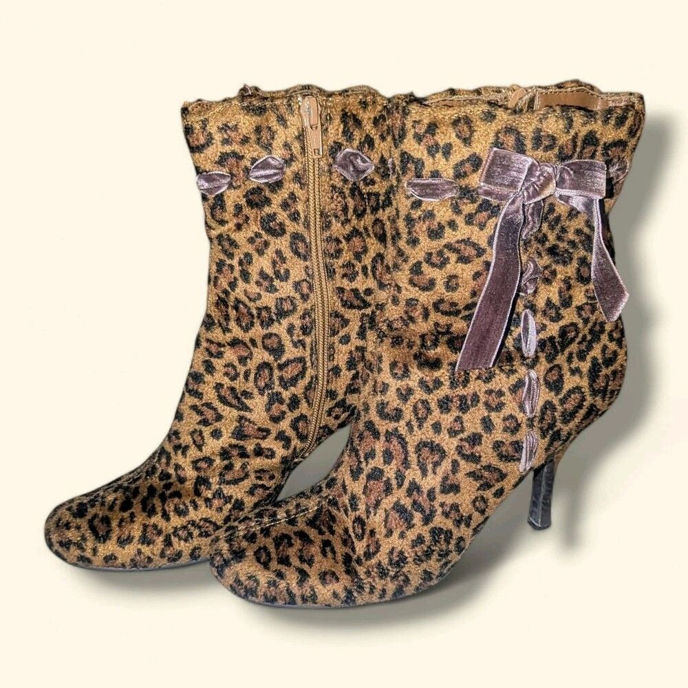 Rouge Helium Leopard Print Kitten Heel Booties Women's Size 9